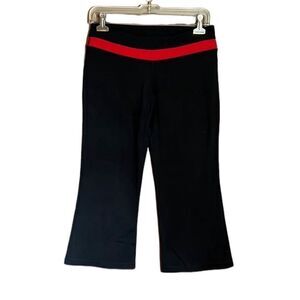 3 for $30! One tooth capris with red band